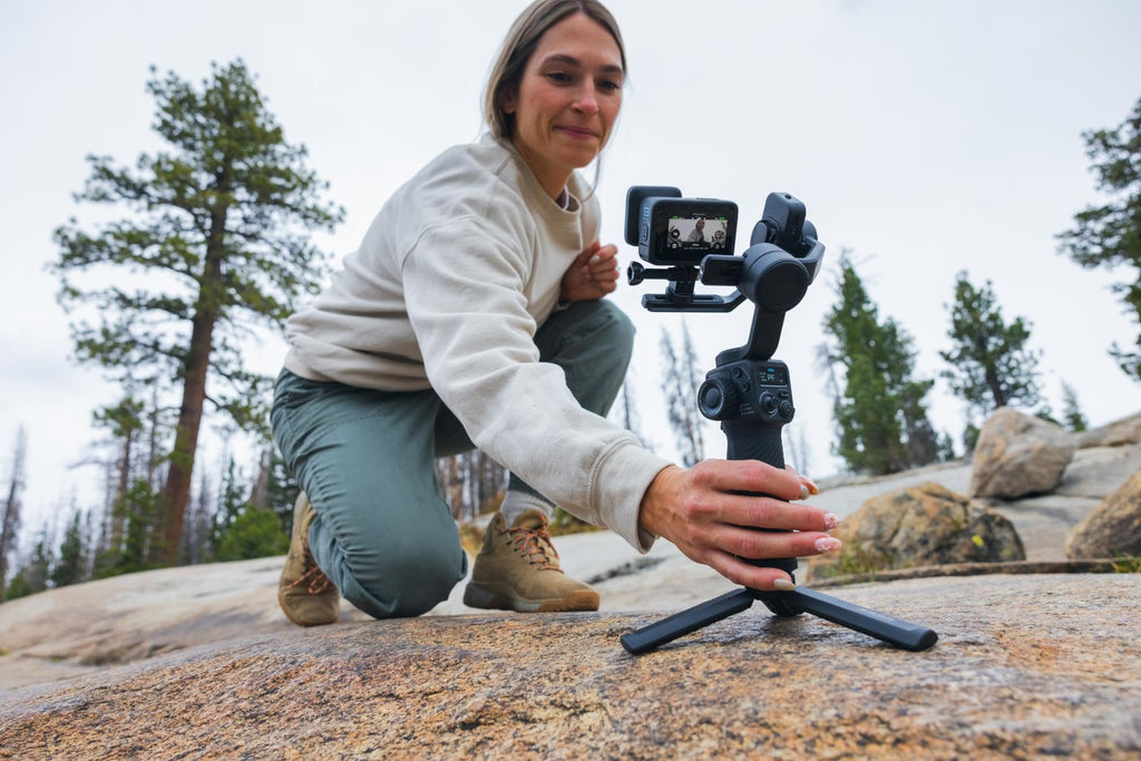3-Axis Gimbal Stabilizer for Cameras and Smartphones Y65000