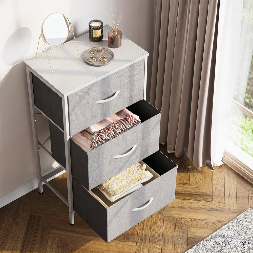 Light Grey 3 Drawer Dresser T715019