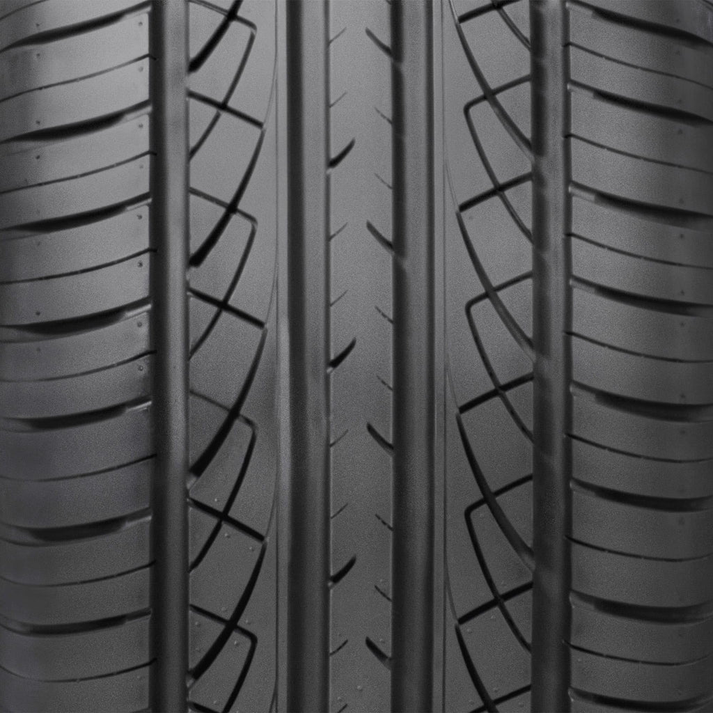 235/40ZR18 95Y XL Tire C52233