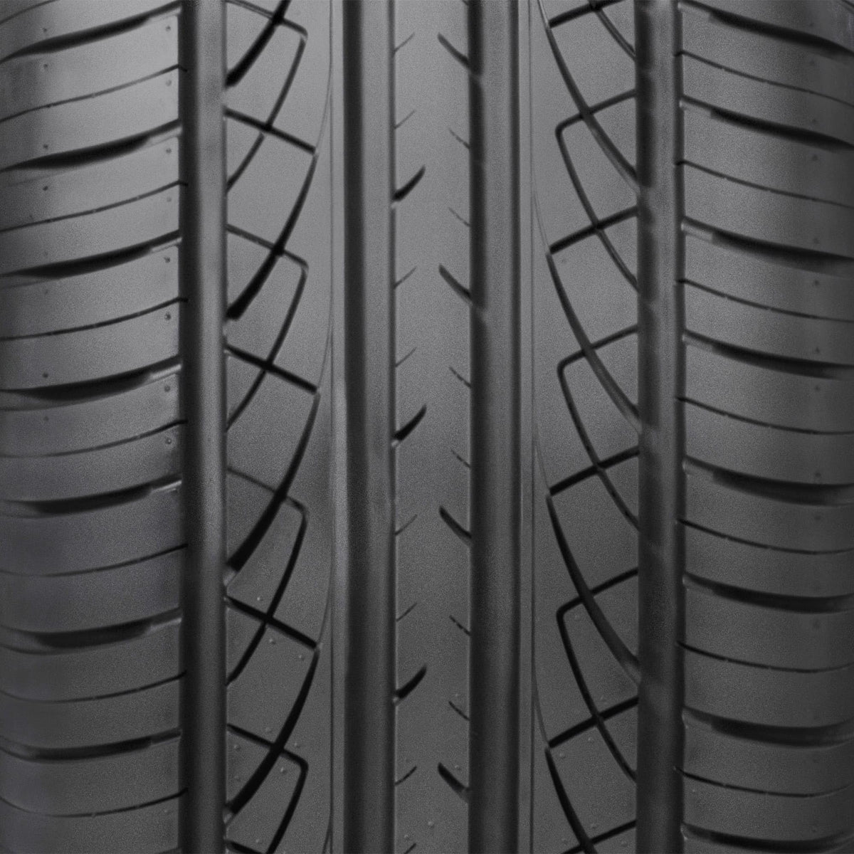 235/40ZR18 95Y XL Tire C52233
